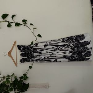 Strapless black and white dress